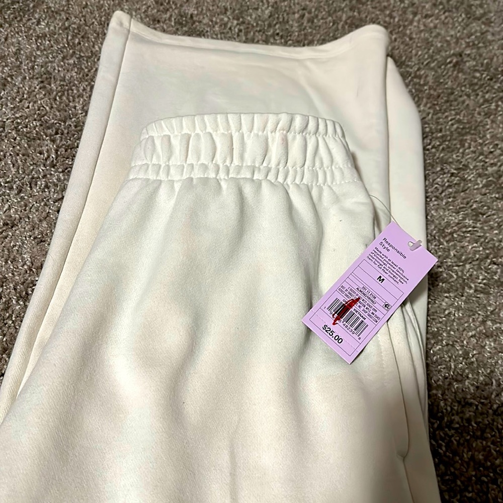 White Sweatpants NWT Size Medium